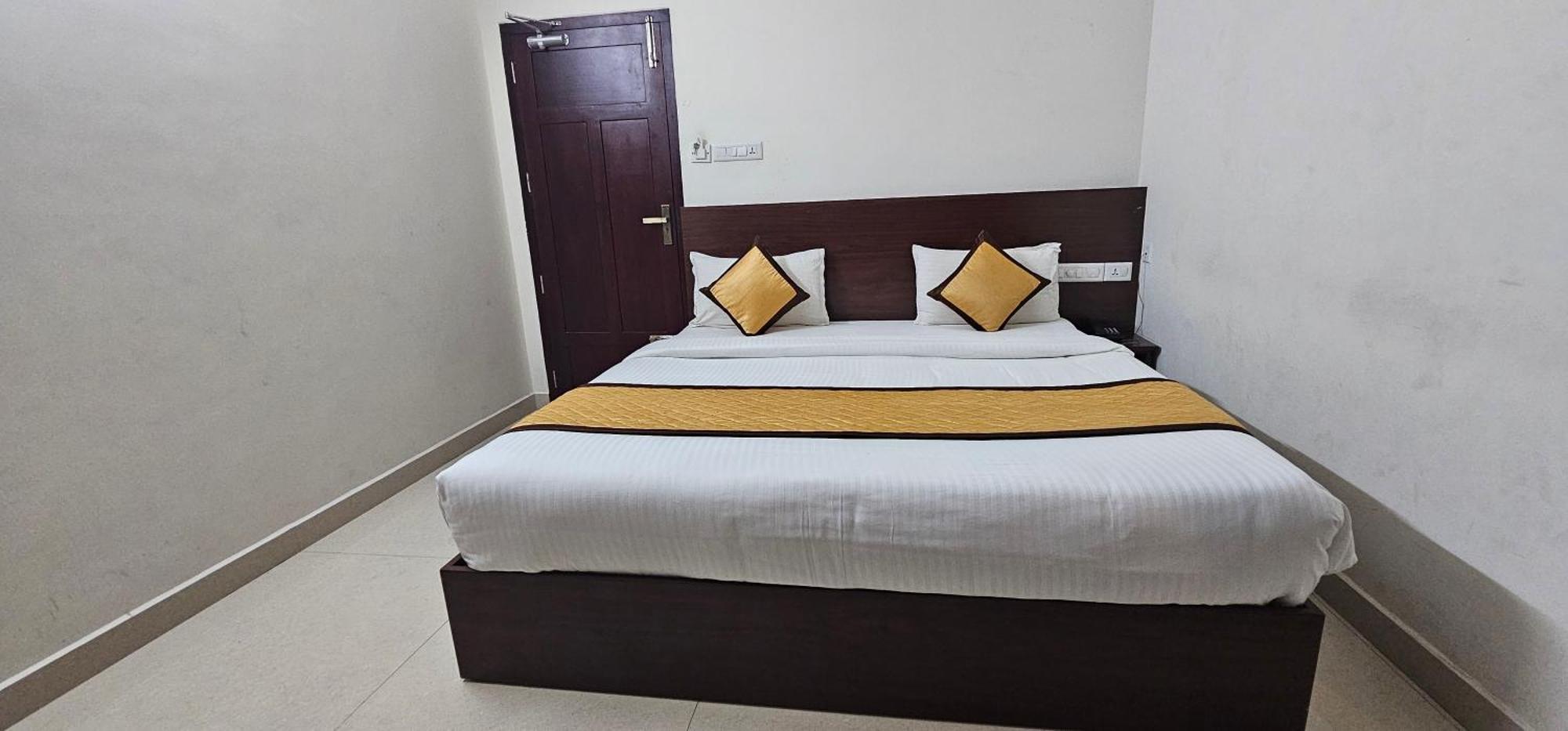 Blueway Residency Downtown Hotel Thiruvananthapuram Exterior photo