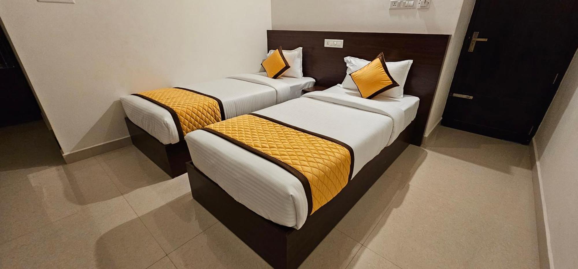 Blueway Residency Downtown Hotel Thiruvananthapuram Exterior photo